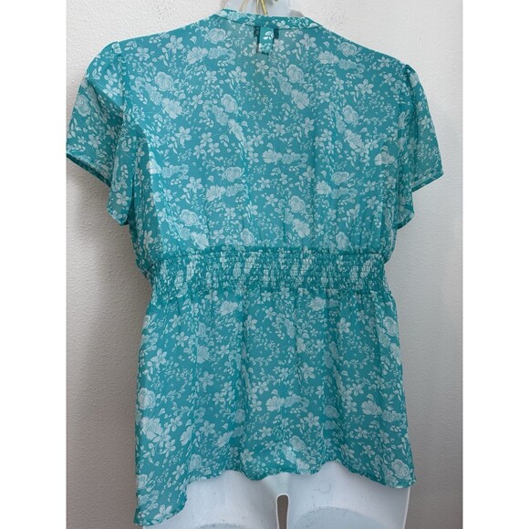 Torrid Blouse Ruffle Trim Button Up Short Sleeve Size 1/1X Aqua Blue Floral EUC - Picture 3 of 7